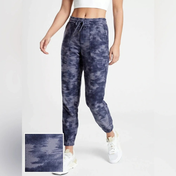 Athleta Farallon Printed Joggers in Inversion Medieval Violet Size 18 - Picture 3 of 16